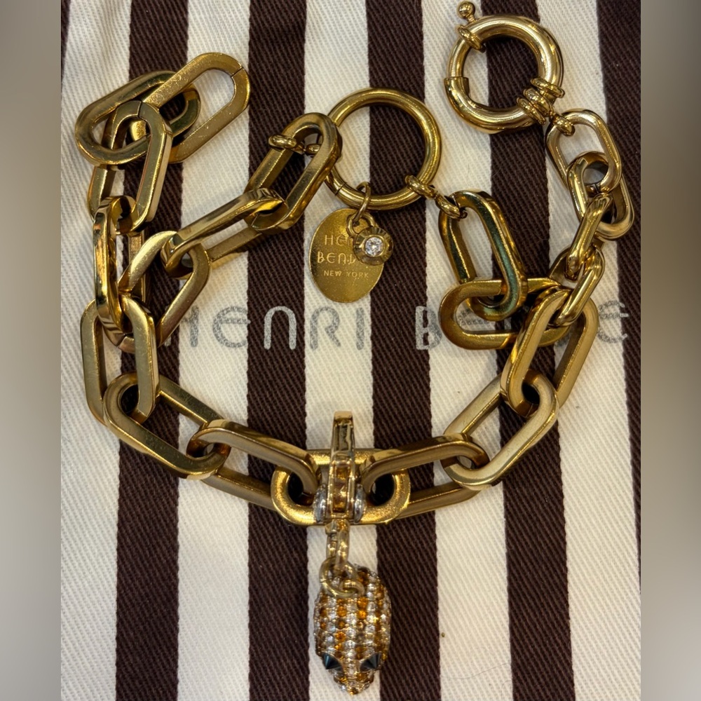 RARE EUC HENRI BENDEL SKULL BRACELET GOLD TONED CHUNKY CHAIN CRYSTAL SKULL CHARM - Picture 11 of 11